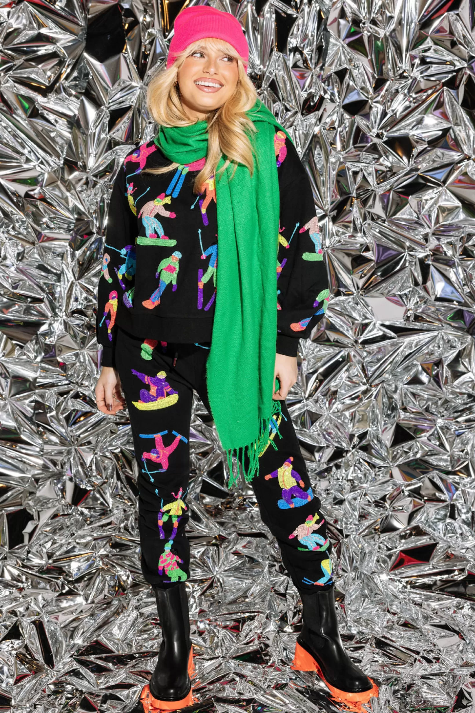 Cheap Queen of Sparkles & Neon Scatter Skier Jogger Black