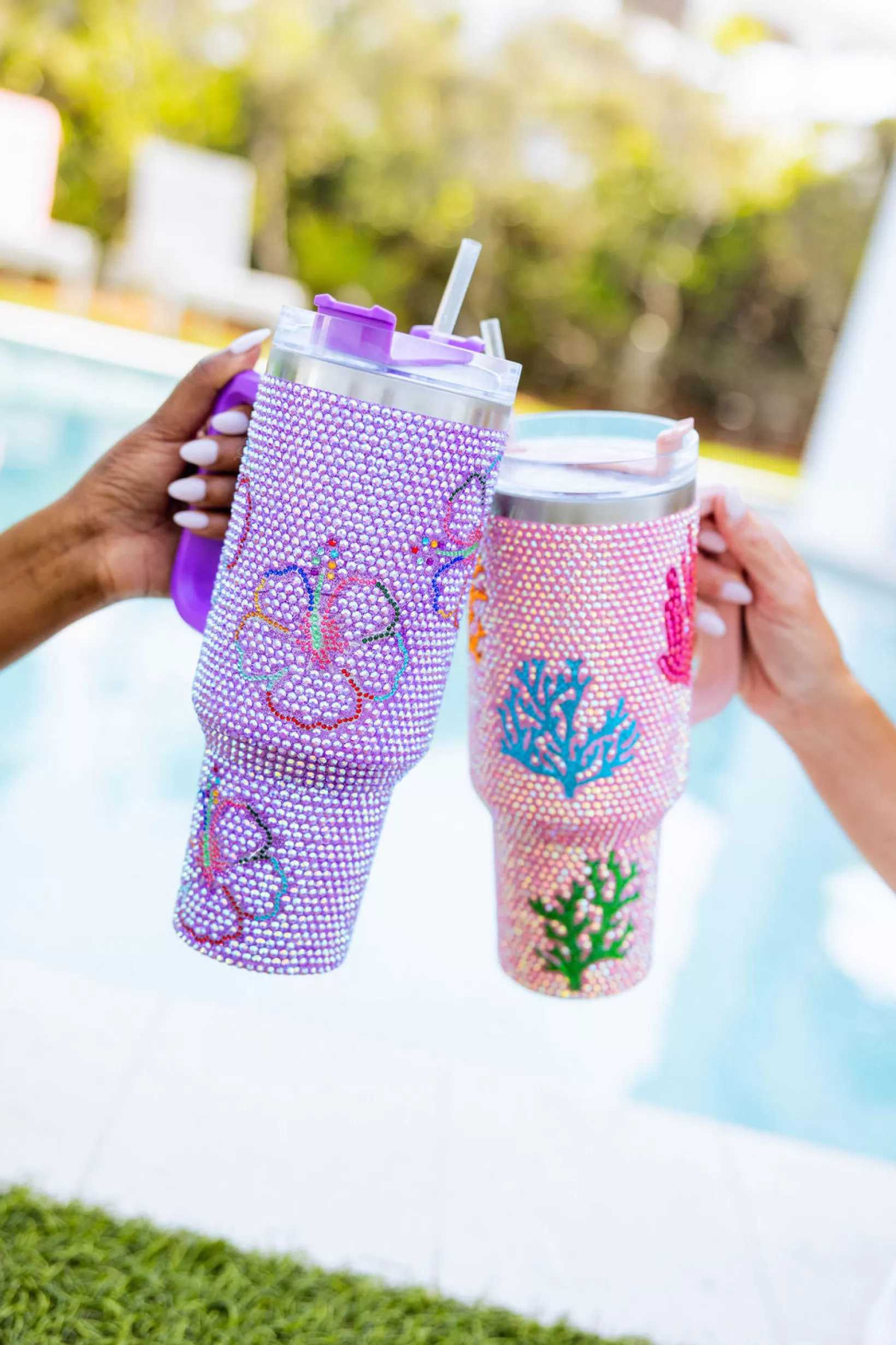 Hot Queen of Sparkles Outlined Hibiscus Rhinestone Tumbler Lavender