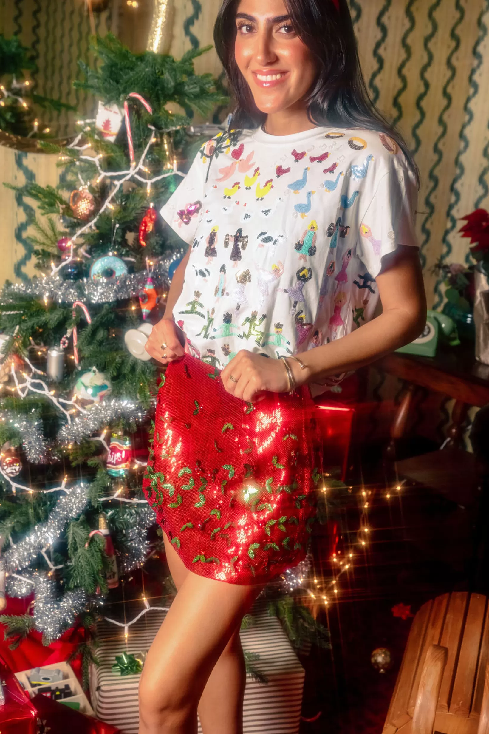 Hot Queen of Sparkles 12 Days of Christmas Oversized Tee White